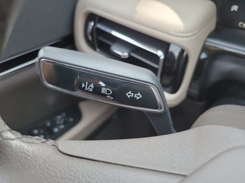 Used 2023 Lincoln Nautilus AWD w/ Premium Package image 14
