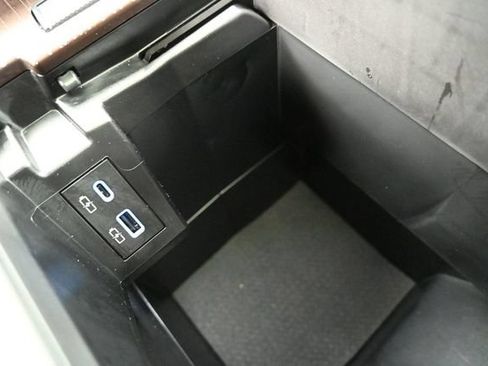 Certified 2023 Toyota Sienna XLE w/ Protection Package (TMS) FWD image 31