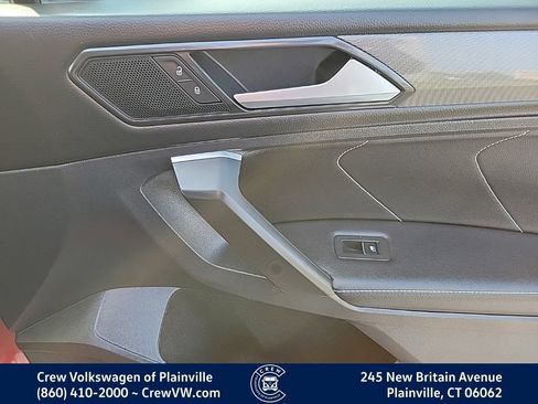 Certified 2023 Volkswagen Tiguan SE w/ Panoramic Sunroof Package AWD/4WD image 43