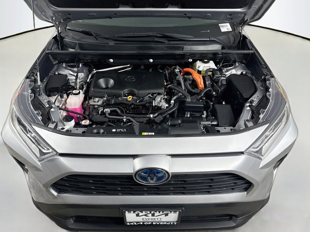 Used 2021 Toyota RAV4 XLE w/ Convenience Package AWD/4WD image 35