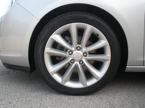 Used 2012 Buick Verano Leather FWD image 40