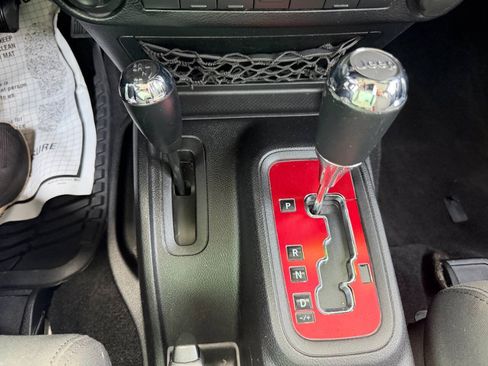 Used 2012 Jeep Wrangler Sahara AWD/4WD image 22