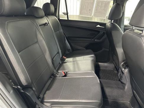 Used 2020 Volkswagen Tiguan SE R-Line image 16