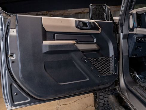 Used 2022 Ford Bronco Wildtrak image 24