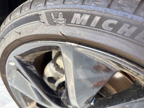 Used 2023 Genesis G70 2.0T w/ Sport Prestige Package image 4