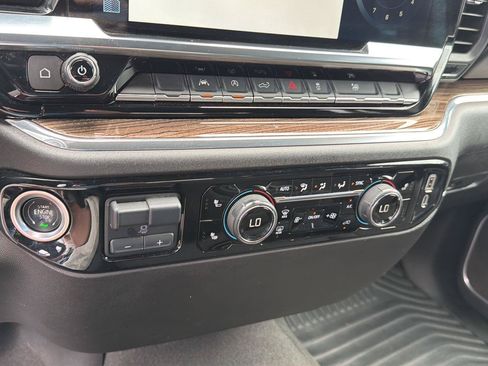 Certified 2025 Chevrolet Silverado 1500 LT AWD/4WD image 25