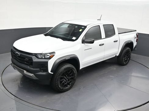 Used 2023 Chevrolet Colorado Trail Boss w/ Advanced Trailering Package AWD/4WD image 20