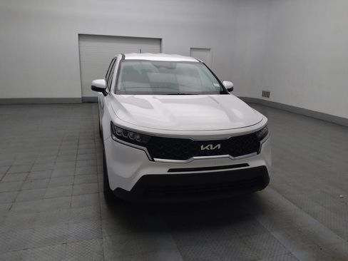 Used 2023 Kia Sorento LX image 14
