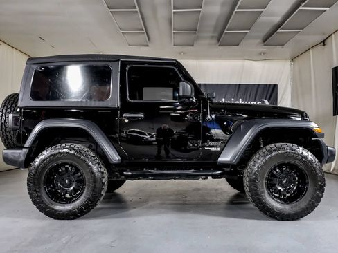 Used 2020 Jeep Wrangler Sport AWD/4WD image 6