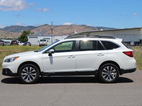 Used 2017 Subaru Outback 3.6R Limited AWD/4WD image 3
