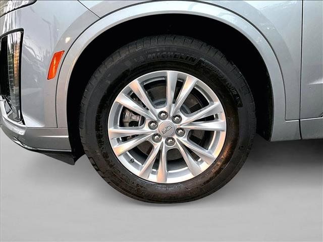 Certified 2025 Cadillac XT6 Luxury FWD image 10