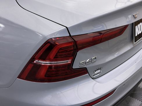 Used 2024 Volvo S60 B5 Plus AWD/4WD image 15
