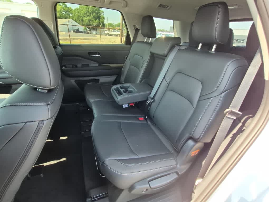 New 2026 Nissan Pathfinder SL AWD/4WD image 8