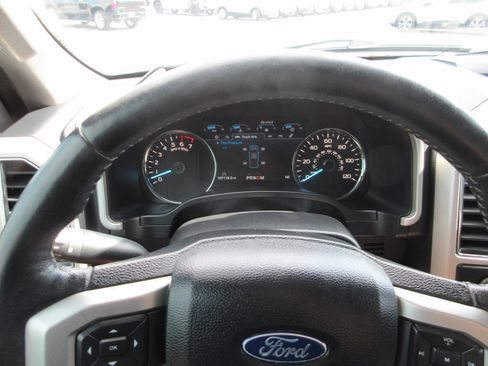 Used 2020 Ford F150 Lariat w/ Equipment Group 502A Luxury AWD/4WD image 33