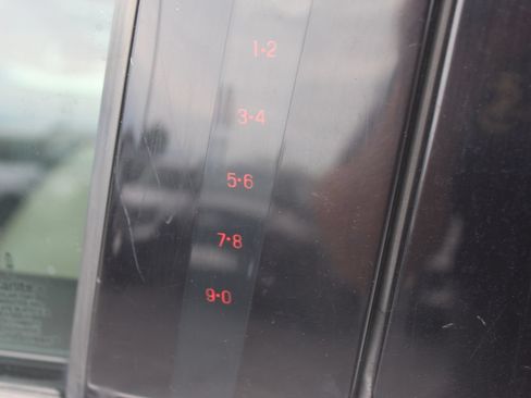 Used 2010 Lincoln MKS FWD image 20