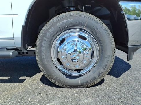 New 2026 RAM 3500 Tradesman image 9