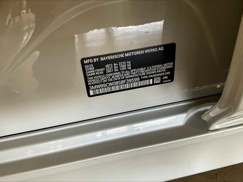 Used 2025 BMW 330i xDrive Sedan w/ Premium Package image 18