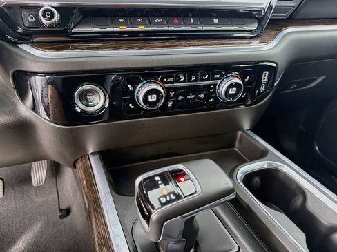 Used 2023 GMC Sierra 1500 Elevation RWD image 18