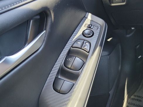Used 2025 Nissan Sentra SV FWD image 13