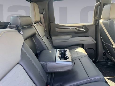 Certified 2025 Chevrolet Silverado 1500 ZR2 AWD/4WD image 18