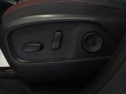 Used 2025 Chevrolet Equinox RS w/ Safety and Technology Package AWD/4WD image 11