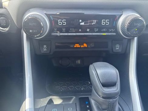 Used 2024 Toyota RAV4 XLE w/ Convenience Package FWD image 12