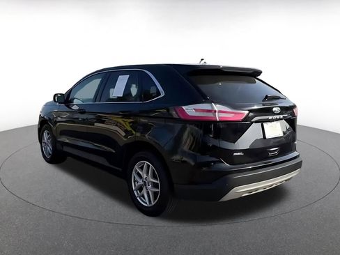 Used 2024 Ford Edge SEL image 9