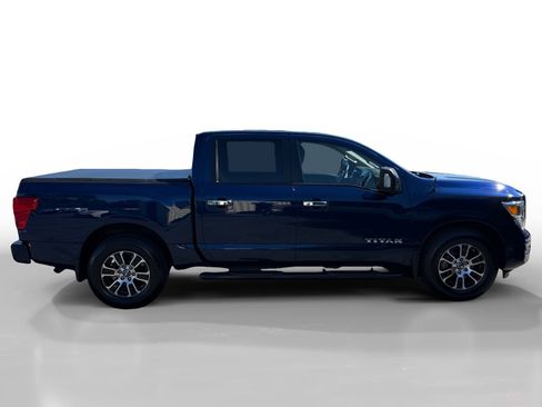 Used 2021 Nissan Titan SV w/ SV Convenience Package RWD image 6