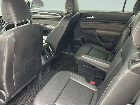 Used 2023 Volkswagen Atlas SE AWD/4WD image 10