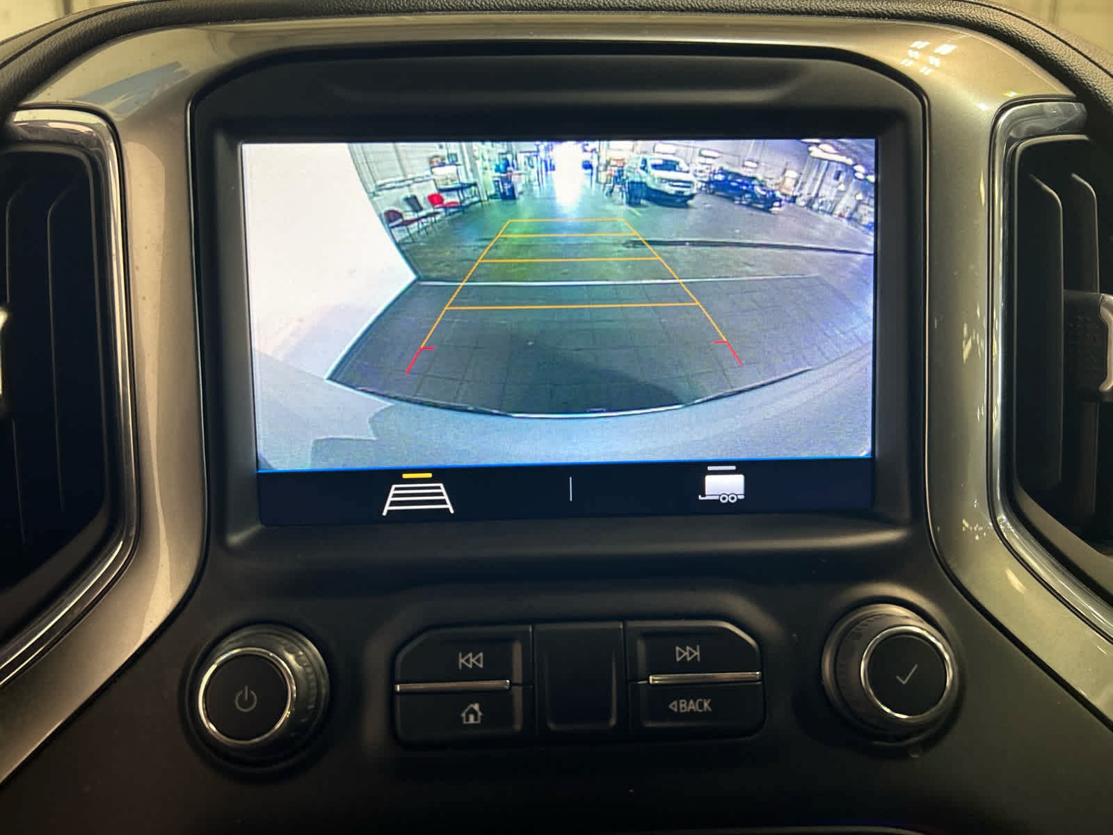 Used 2022 Chevrolet Silverado 1500 RST w/ Safety Package AWD/4WD image 5