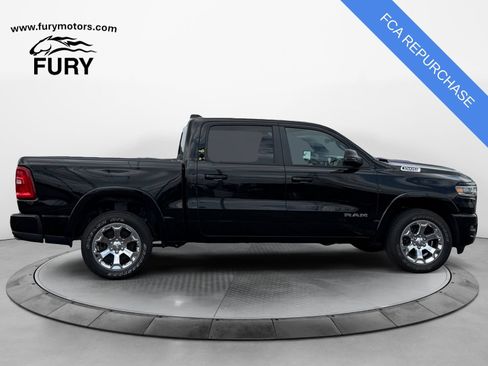 Used 2025 RAM 1500 Big Horn AWD/4WD image 2
