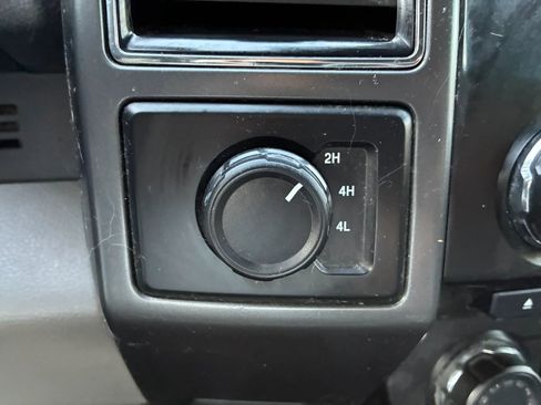 Used 2018 Ford F150 XLT w/ XTR Package image 16