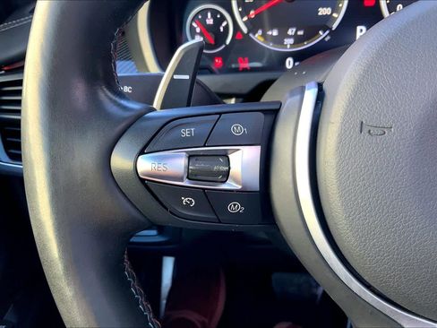 Used 2018 BMW X5 M image 27
