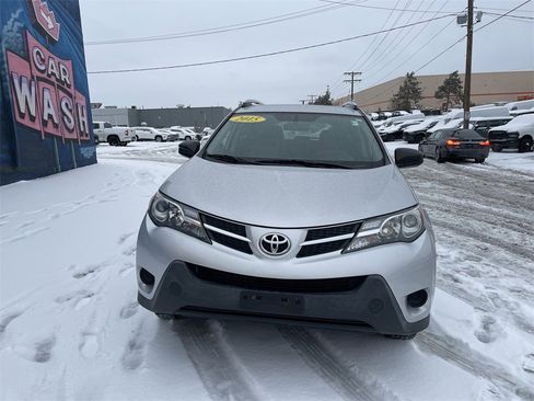 Used 2015 Toyota RAV4 LE image 5