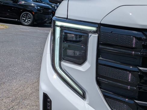 New 2026 GMC Sierra 1500 Elevation w/ Elevation Premium Package AWD/4WD image 10
