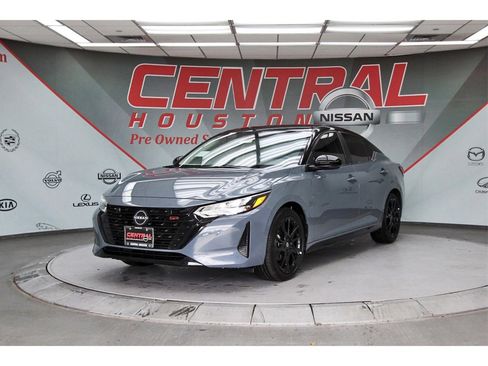 New 2025 Nissan Sentra SR w/ Midnight Edition image 2