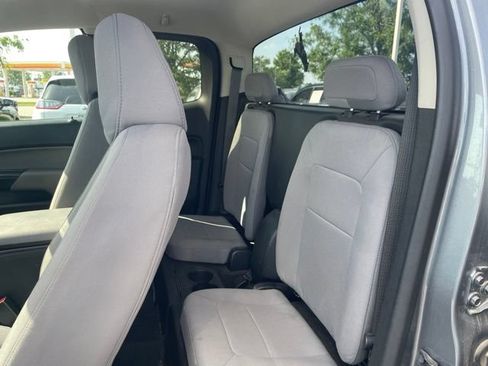 Used 2020 Chevrolet Colorado W/T w/ WT Convenience Package RWD image 6