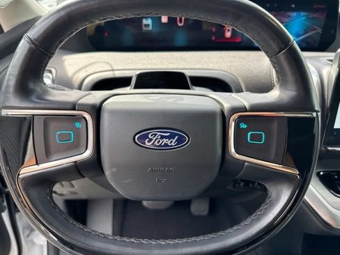 Used 2025 Ford Expedition Platinum AWD/4WD image 21