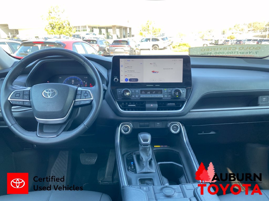 Certified 2025 Toyota Grand Highlander AWD image 13