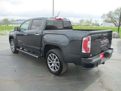 Used 2021 GMC Canyon Denali image 8
