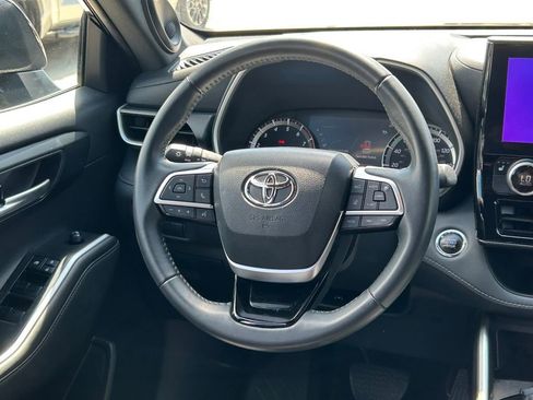 Used 2023 Toyota Highlander XSE AWD/4WD image 42