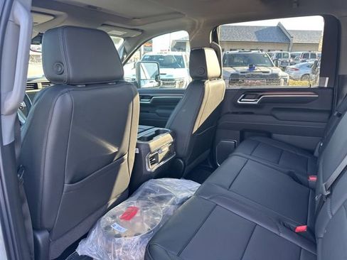 New 2026 GMC Sierra 3500 Denali w/ Denali Reserve Package image 25