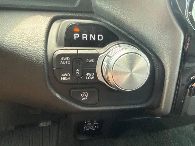 Used 2025 RAM 1500 Laramie AWD/4WD image 34