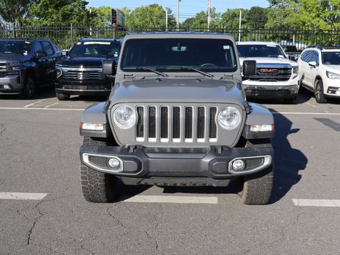 Used 2023 Jeep Wrangler Unlimited Sahara AWD/4WD image 15