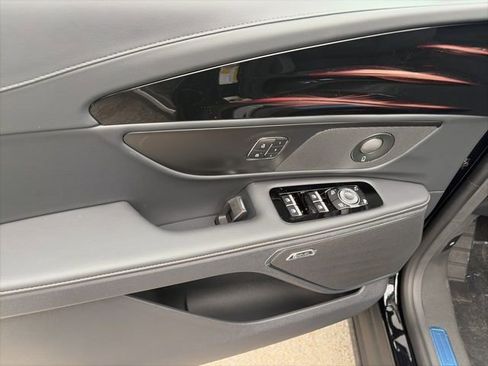 New 2026 Lincoln Nautilus Premier w/ Equipment Group 102A AWD/4WD image 17