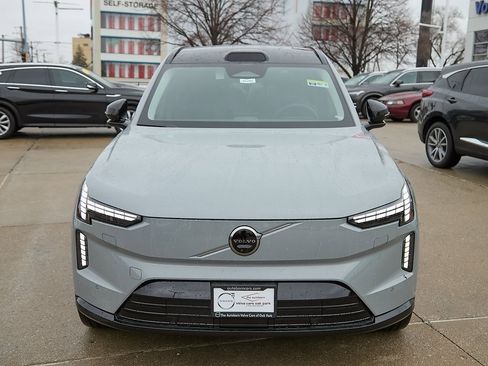 New 2025 Volvo EX90 Ultra image 5