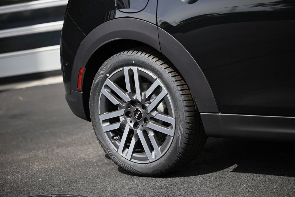 New 2026 MINI Cooper 4-Door Hardtop FWD image 6