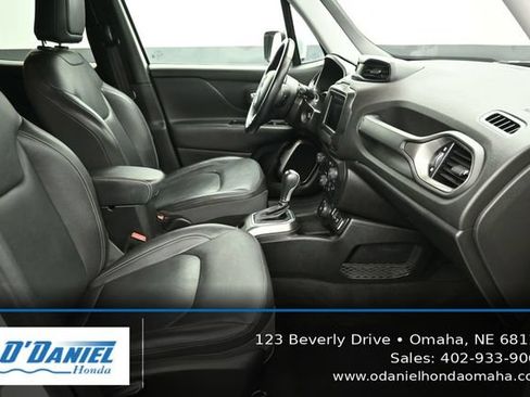 Used 2018 Jeep Renegade Limited AWD/4WD image 39