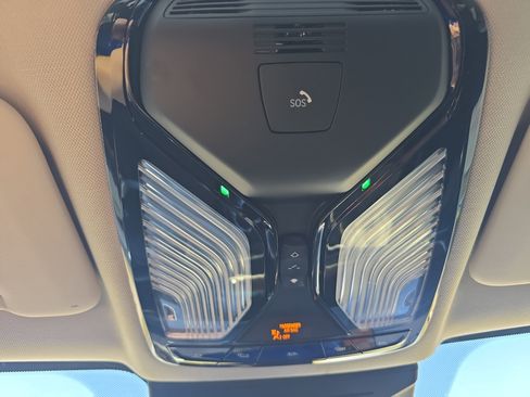 Used 2026 BMW X7 xDrive40i image 43