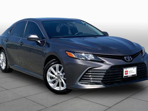 Used 2024 Toyota Camry LE FWD image 3